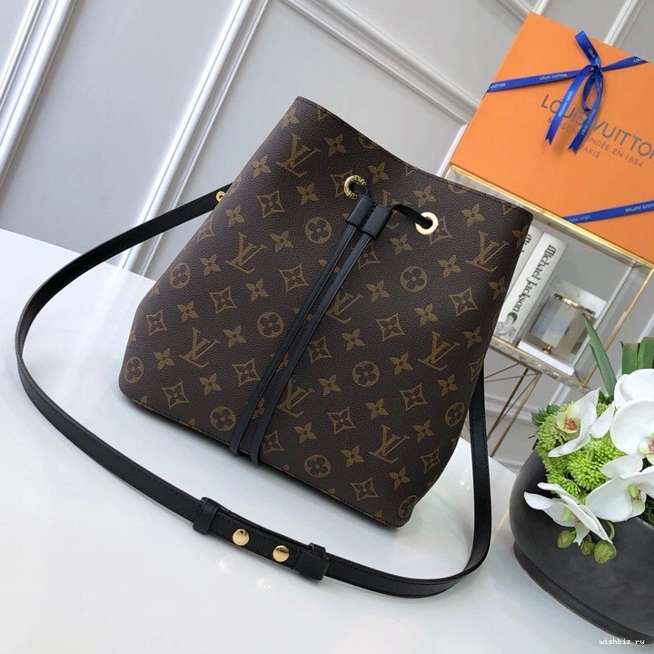 WIS VUITTON LOUIS NÉONOÉ 0116